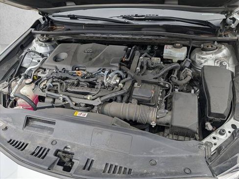 Used 2022 Toyota Camry SE FWD image 19