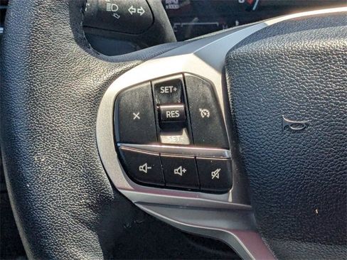 Used 2024 Ford Explorer XLT w/ Equipment Group 202A image 19