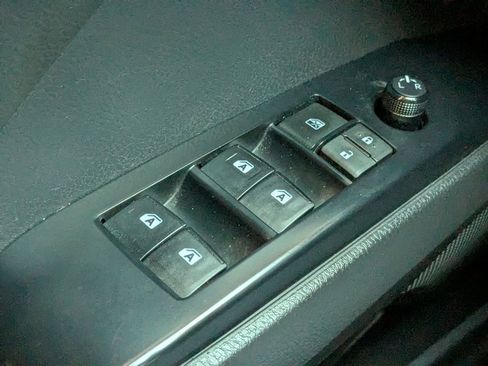 Used 2020 Toyota Camry LE image 22