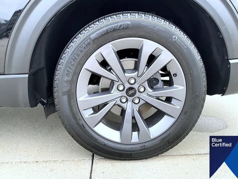 Used 2023 Ford Explorer XLT w/ Equipment Group 202A AWD/4WD image 27