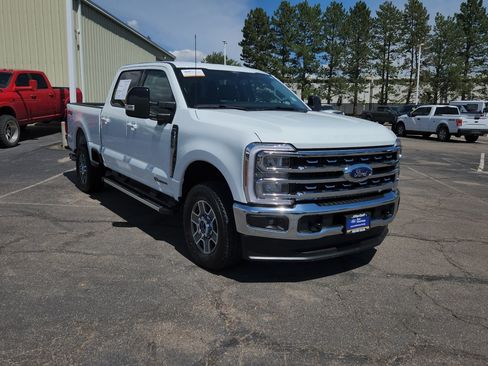 Certified 2025 Ford F250 Lariat AWD/4WD image 14