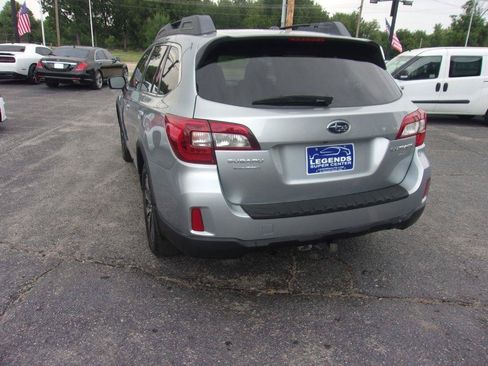 Used 2015 Subaru Outback 2.5i Limited AWD/4WD image 6