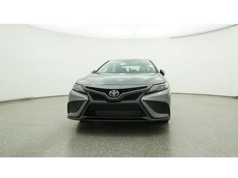 Used 2023 Toyota Camry SE image 32