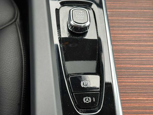 Certified 2025 Volvo S60 B5 Plus image 31