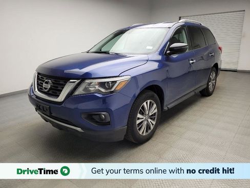 Used 2019 Nissan Pathfinder SV image 1
