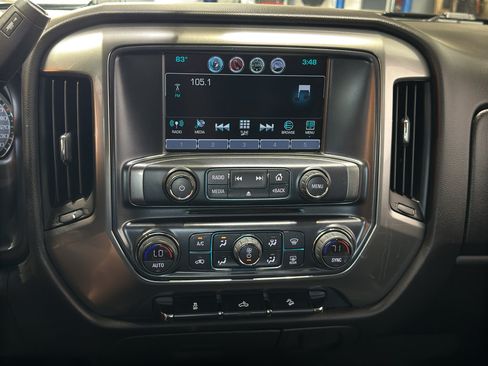 Used 2018 Chevrolet Silverado 1500 LT w/ All Star Edition AWD/4WD image 26