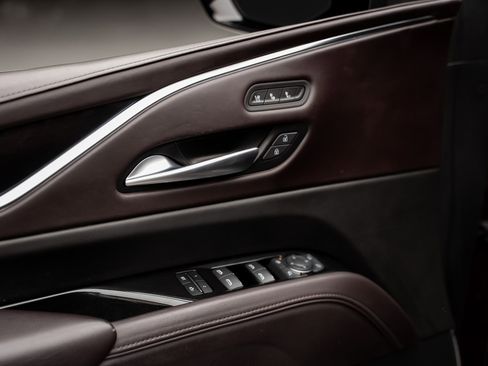 Used 2023 Cadillac Escalade ESV Sport Platinum w/ Heavy-Duty Trailer Package image 57