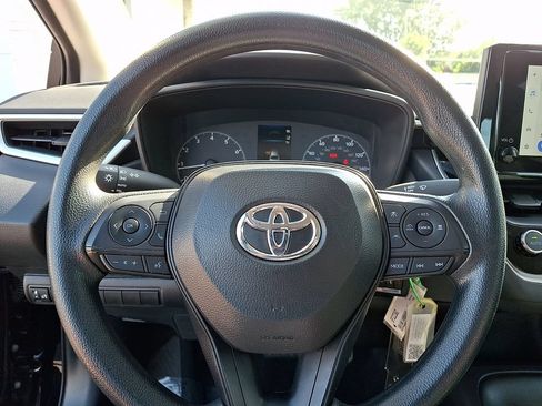 Certified 2025 Toyota Corolla LE FWD image 21