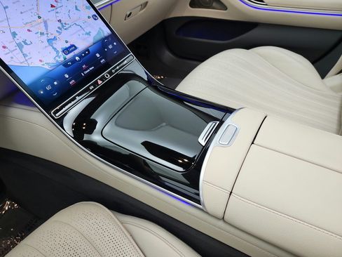 Used 2023 Mercedes-Benz S 500 4MATIC image 11