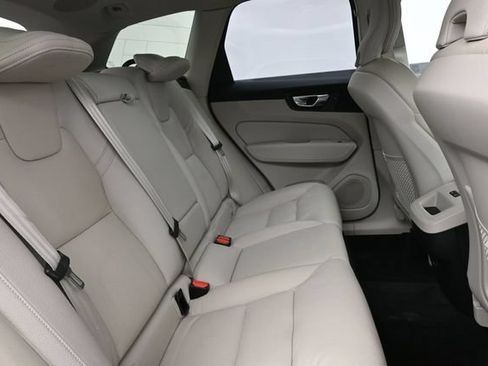 Used 2023 Volvo XC60 B5 Plus w/ Climate Package AWD/4WD image 32