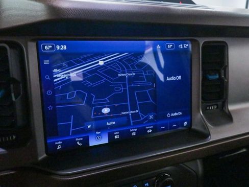 Used 2022 Ford Bronco Outer Banks AWD/4WD image 16