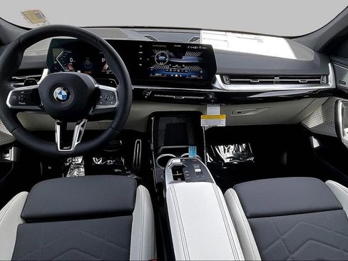 New 2026 BMW X2 xDrive28i w/ Technology Package AWD/4WD image 5