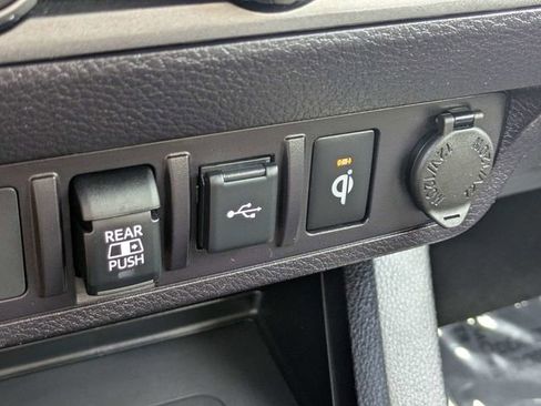 Used 2021 Toyota Tacoma TRD Sport AWD/4WD image 21