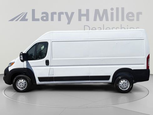 Used 2023 RAM ProMaster 2500 FWD image 2