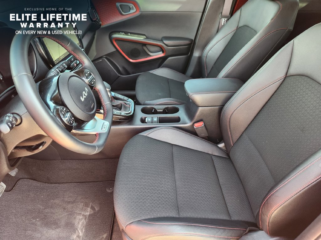 Used 2025 Kia Soul GT-Line w/ GT-Line Technology Package FWD image 13
