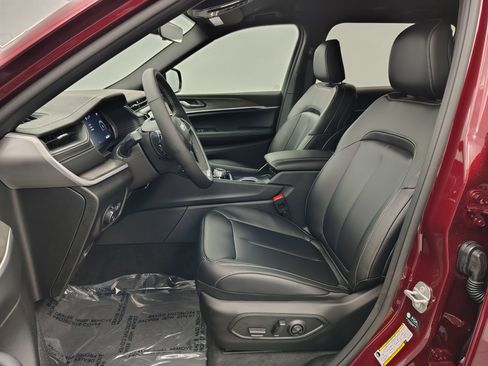 New 2025 Jeep Grand Cherokee L Limited image 20