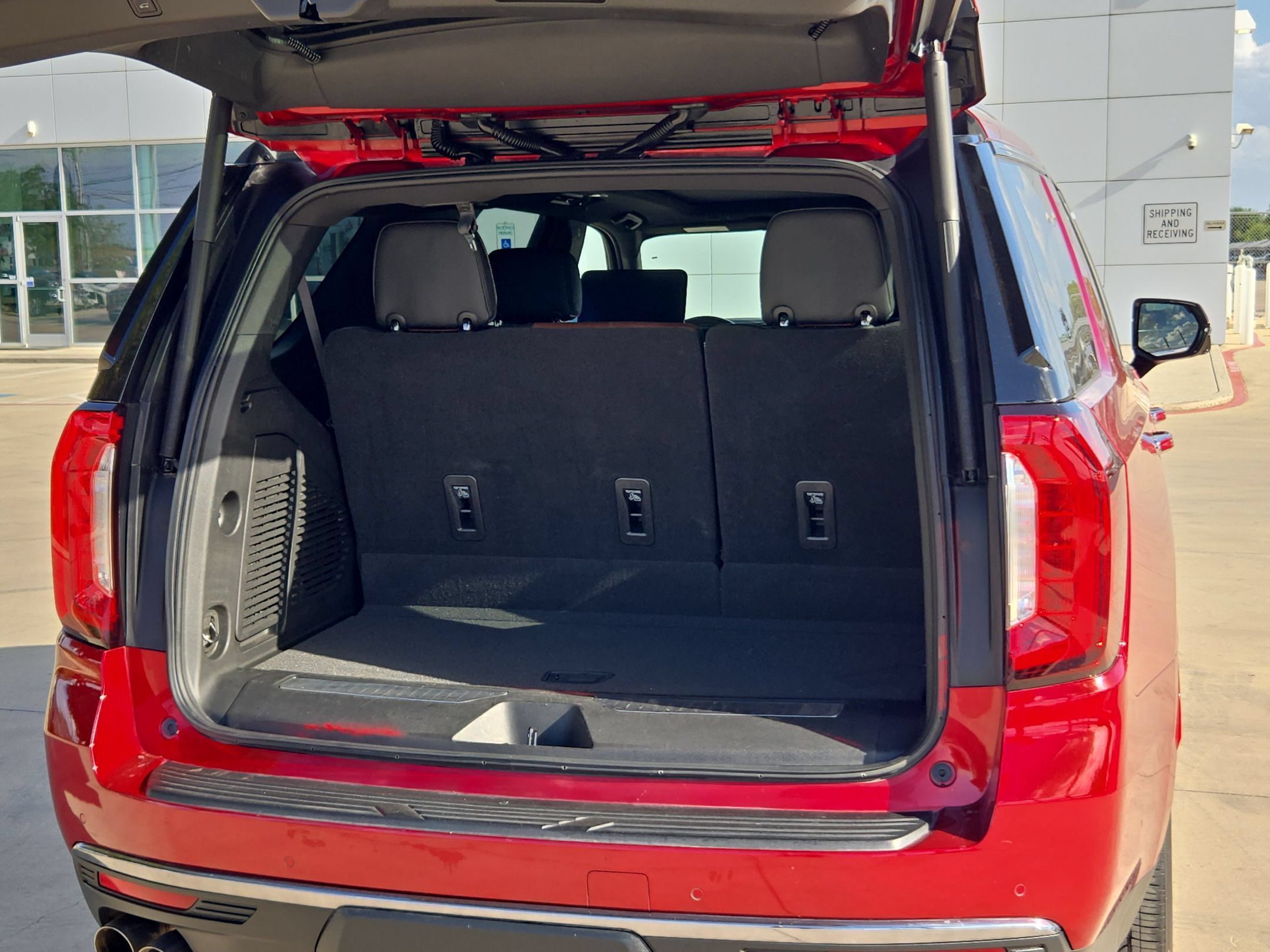 Certified 2023 GMC Yukon Denali Ultimate AWD/4WD image 22