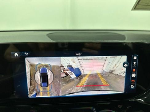 Used 2025 Mercedes-Benz GLB 35 AMG 4MATIC image 14