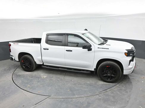 Used 2023 Chevrolet Silverado 1500 RST w/ Redline Edition AWD/4WD image 18
