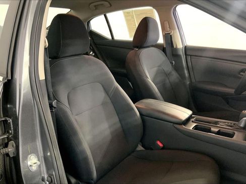 Used 2025 Nissan Sentra S FWD image 7