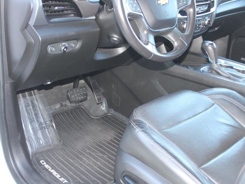 Used 2019 Chevrolet Traverse Premier w/ LPO, 'HIT The Road' Package image 45