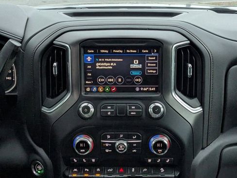 Used 2020 GMC Sierra 1500 AT4 w/ AT4 Premium Package AWD/4WD image 11