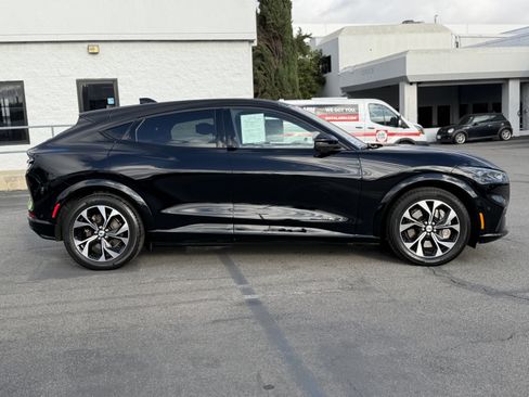 Used 2023 Ford Mustang Mach-E Premium image 8