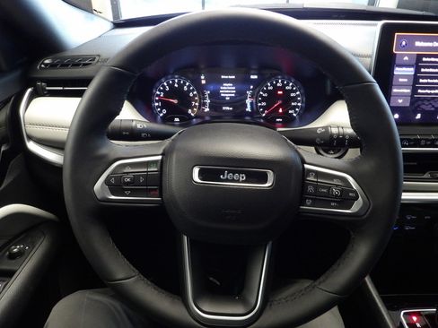 Used 2024 Jeep Compass Limited image 27