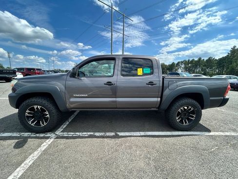Used 2015 Toyota Tacoma PreRunner w/ Convenience Package RWD image 5