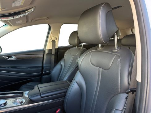 Used 2024 Genesis GV80 2.5T image 10