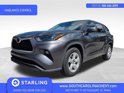 Used 2022 Toyota Highlander LE