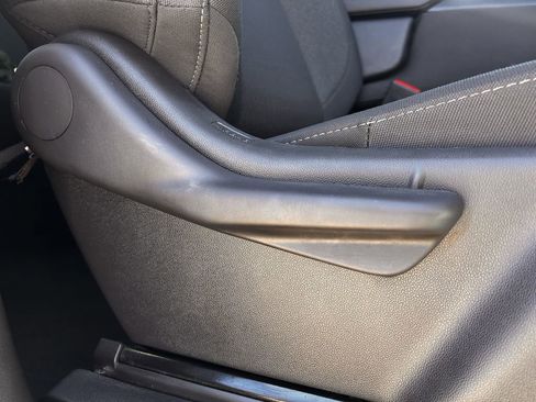 Used 2025 Chevrolet Silverado 2500 LT w/ Convenience Package image 30