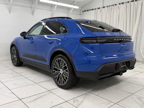 New 2026 Porsche Macan 4 Electric image 14