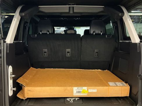 Used 2023 Ford Bronco Wildtrak image 14