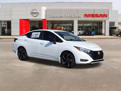 New 2025 Nissan Versa SR w/ Trunk Package