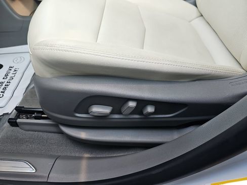 Used 2022 Cadillac XT5 Premium Luxury w/ LPO, Floor Liner Package FWD image 28