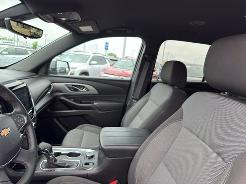 Used 2023 Chevrolet Traverse LT w/ Rear Camera Mirror Package AWD/4WD image 27