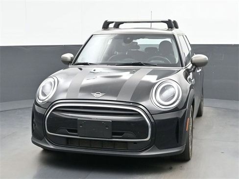 Used 2022 MINI Cooper 4-Door Hardtop image 3