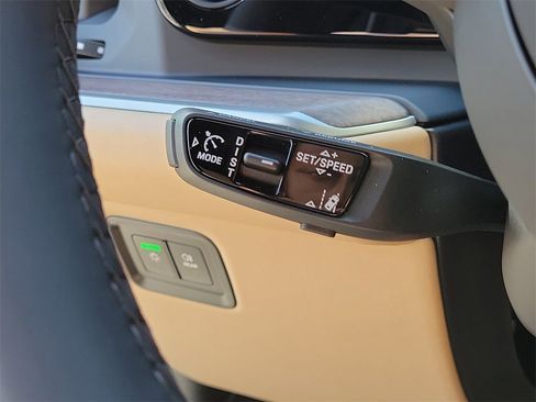 New 2026 Porsche Cayenne image 34