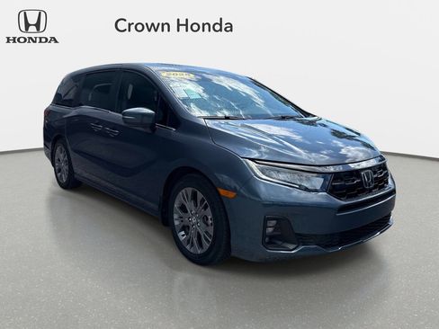 Certified 2025 Honda Odyssey Touring image 6