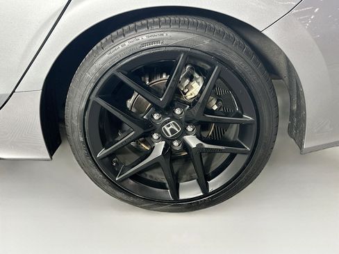 Used 2024 Honda Civic Sport image 11
