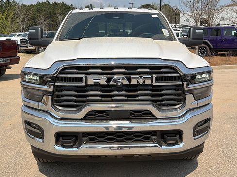New 2026 RAM 2500 Tradesman AWD/4WD image 3