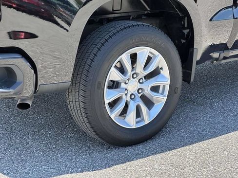 Certified 2022 Chevrolet Silverado 1500 Custom AWD/4WD image 30