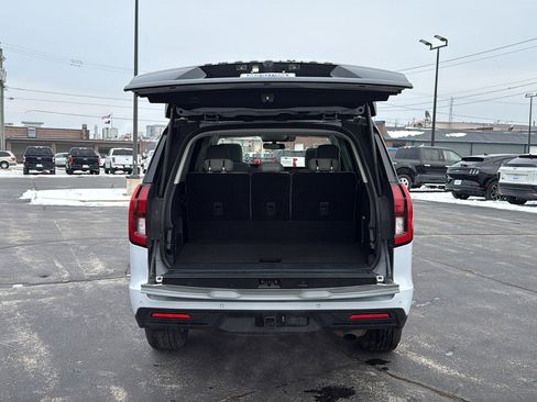 Used 2025 Ford Expedition Active image 27