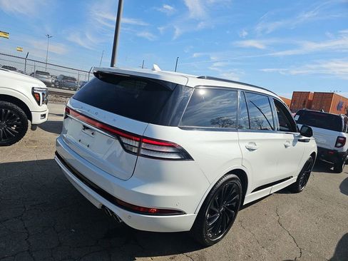 Used 2023 Lincoln Aviator Reserve w/ Equipment Group 201A image 4