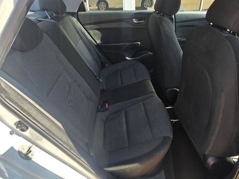 Used 2021 Hyundai Accent SE FWD image 22