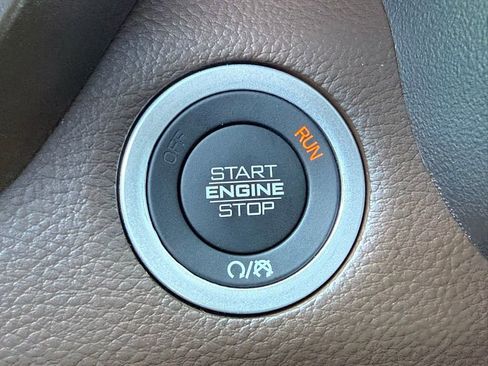 New 2026 RAM 1500 Laramie AWD/4WD image 19