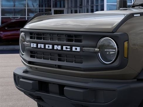New 2026 Ford Bronco 4-Door AWD/4WD image 19