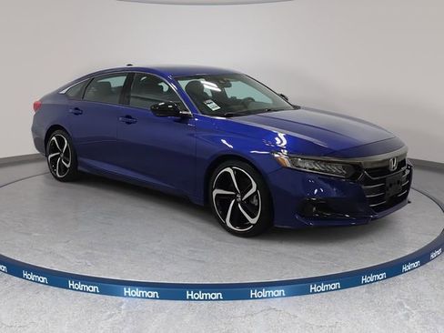 Used 2022 Honda Accord Sport image 4