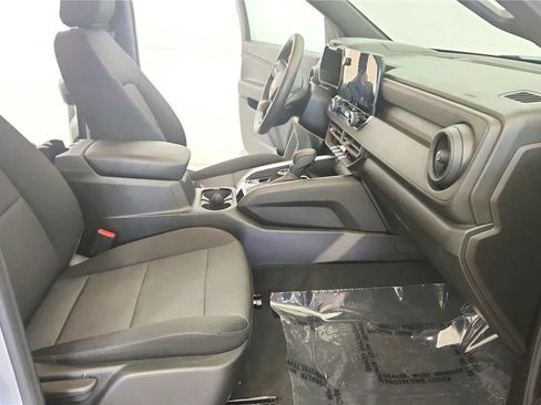 Used 2025 Chevrolet Colorado Trail Boss AWD/4WD image 36